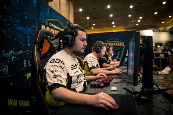 关卡或小型 关卡或小型